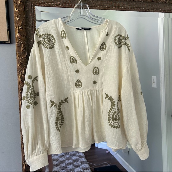 Zara Cream and Green Embroidered  Paisley Floral Peplum Top - Picture 6 of 10